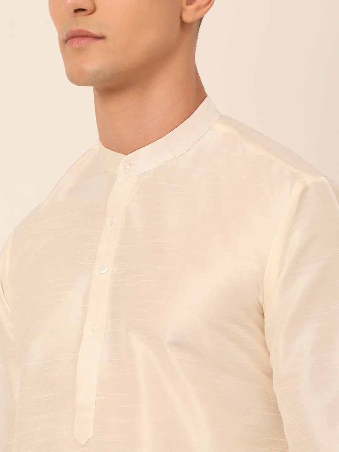 Men'S Solid Kurta Pyjama With Striped Embroidered Nehru Jacket