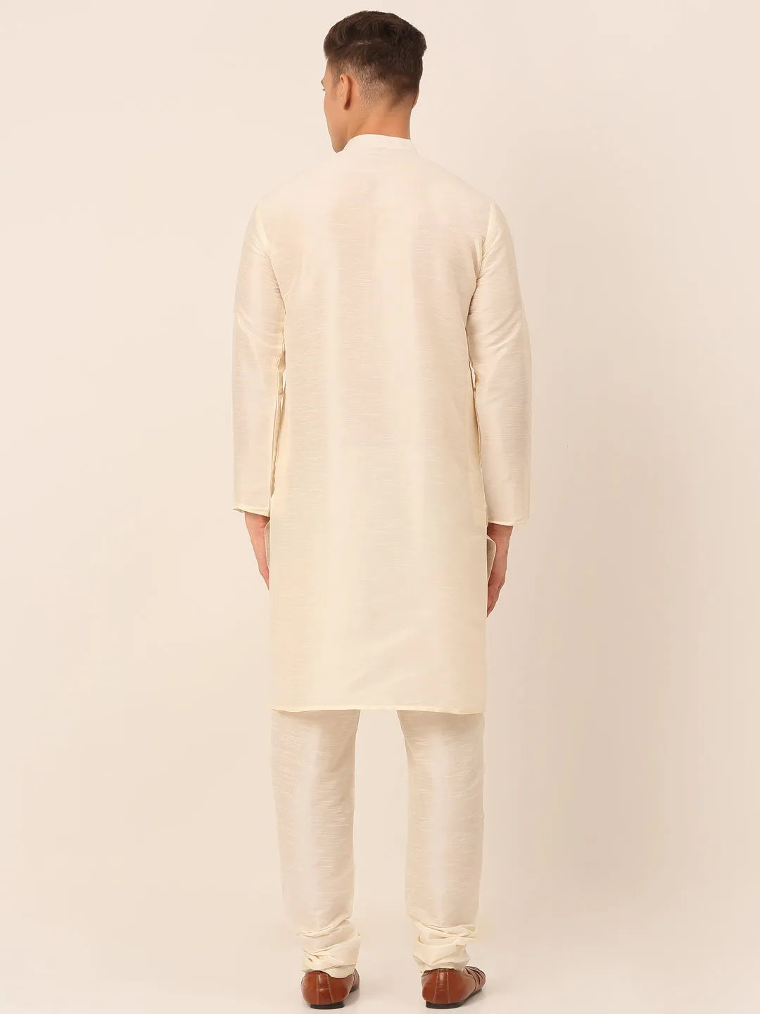 Men'S Solid Kurta Pyjama With Striped Embroidered Nehru Jacket