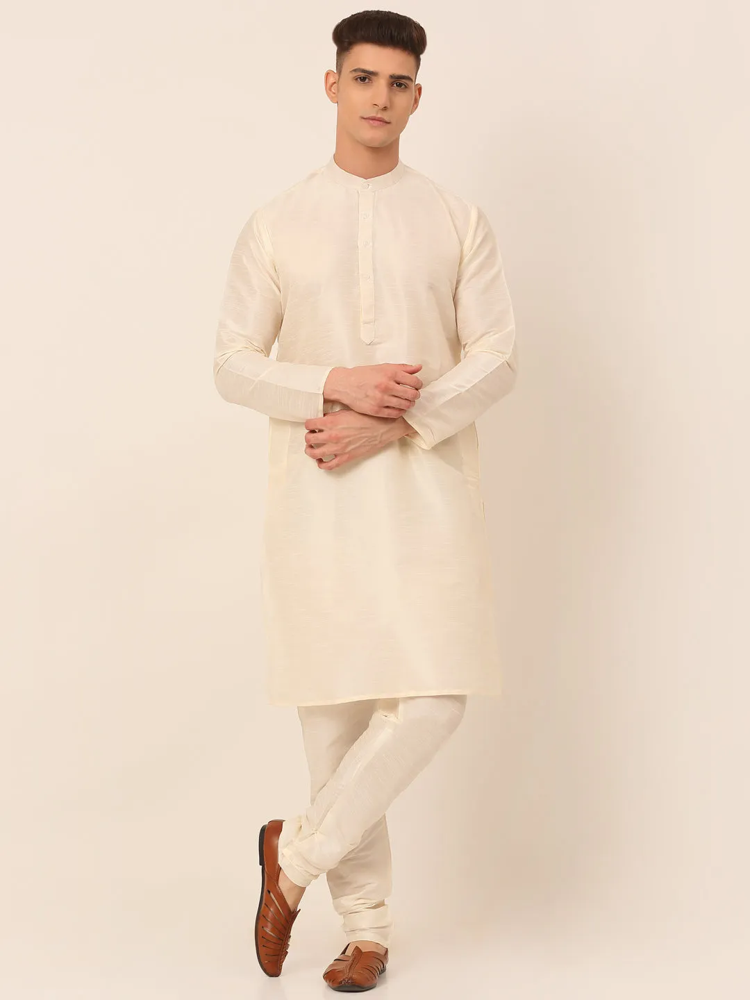 Men'S Solid Kurta Pyjama With Striped Embroidered Nehru Jacket