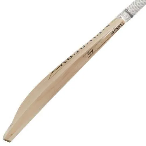 Newbery Legacy Pro Cricket Bat