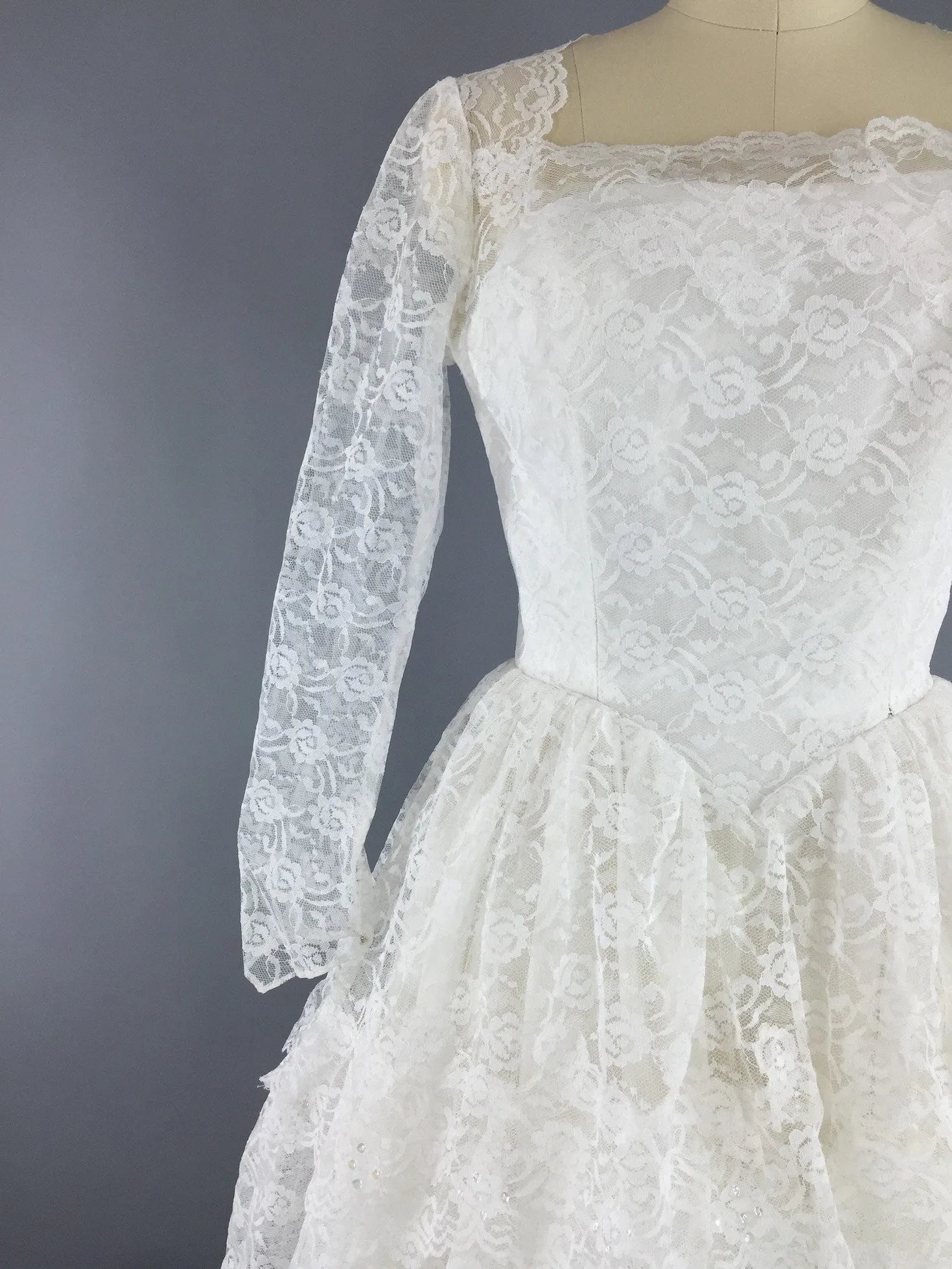 Vintage 1950s Wedding Dress / Tiered Lace Bridal Gown