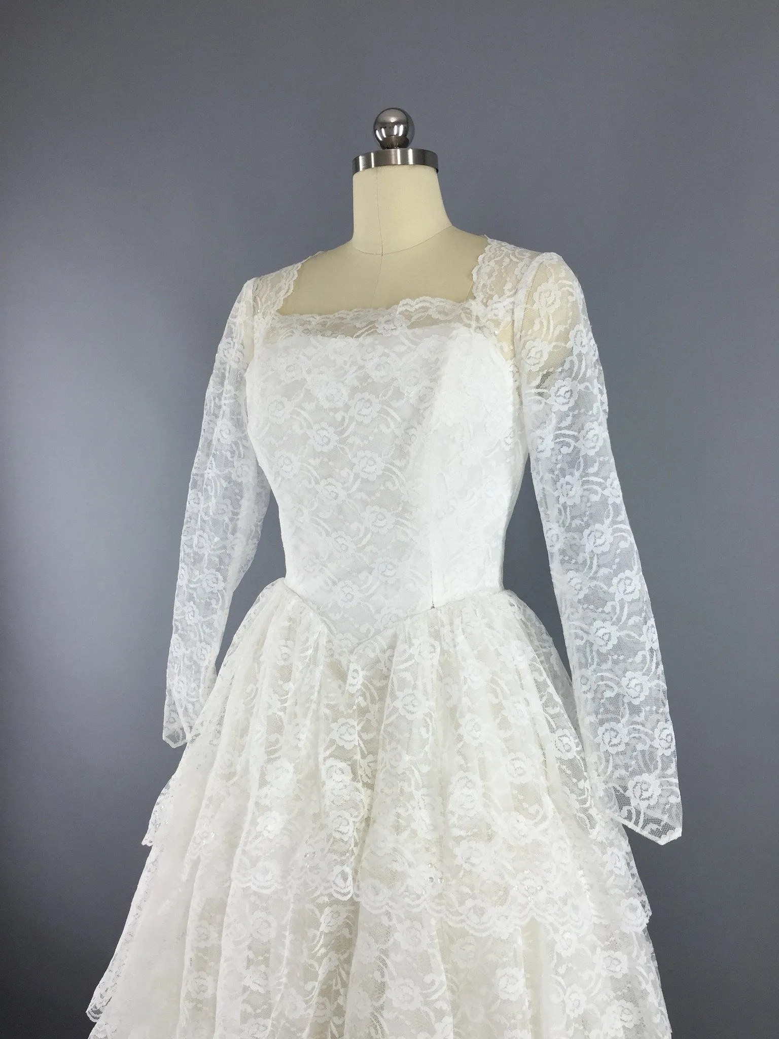 Vintage 1950s Wedding Dress / Tiered Lace Bridal Gown